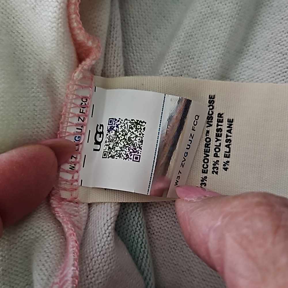 UGG NWT Robe - Picture 8 of 9